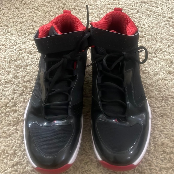 Men’s Nike Jordan Retro 11s. Size 11. - Picture 1 of 5